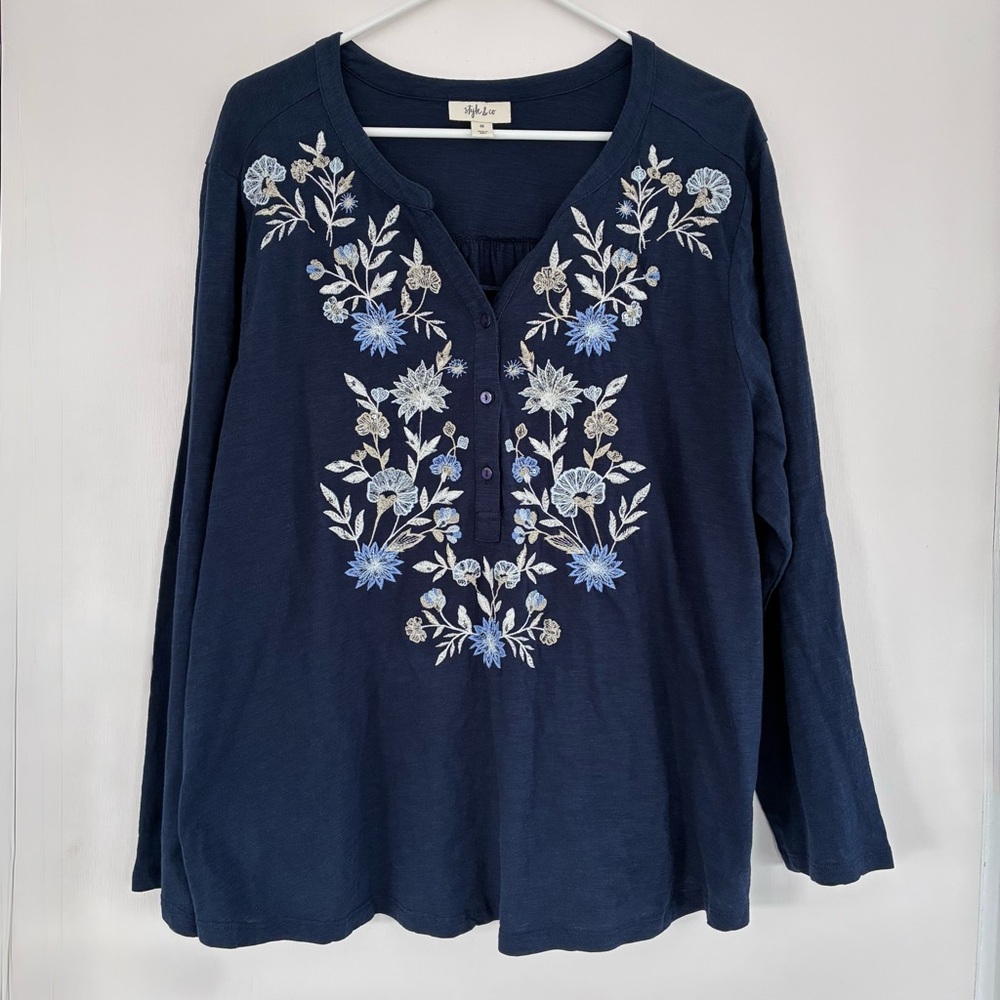 3x Women’s Dark Blue Floral Embroidered Long Sleeve Top